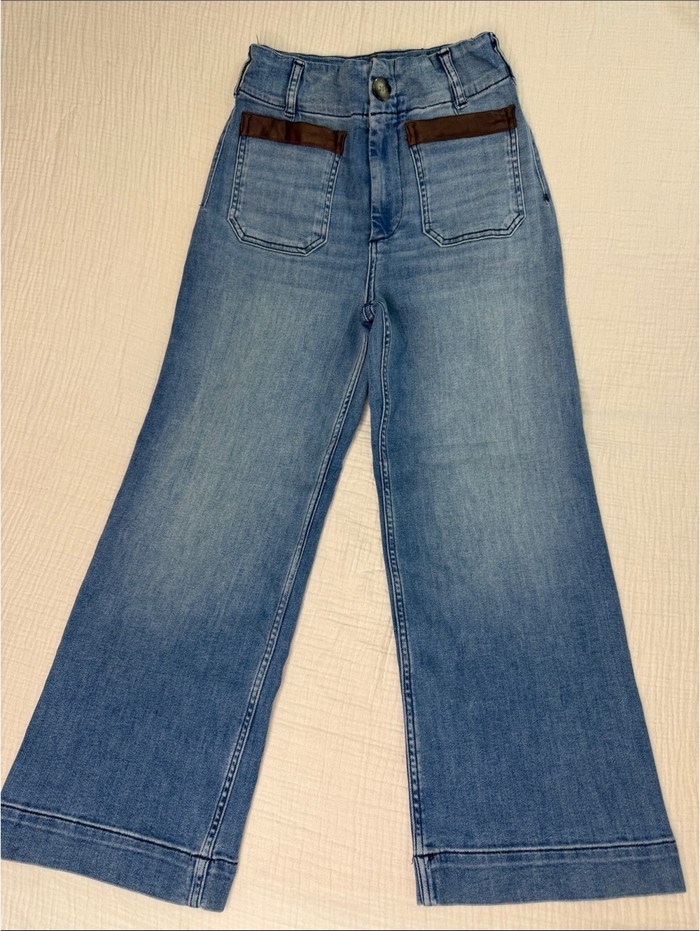 NWOT Wide Leg Light Blue Women's Jeans with Front Patch Pockets